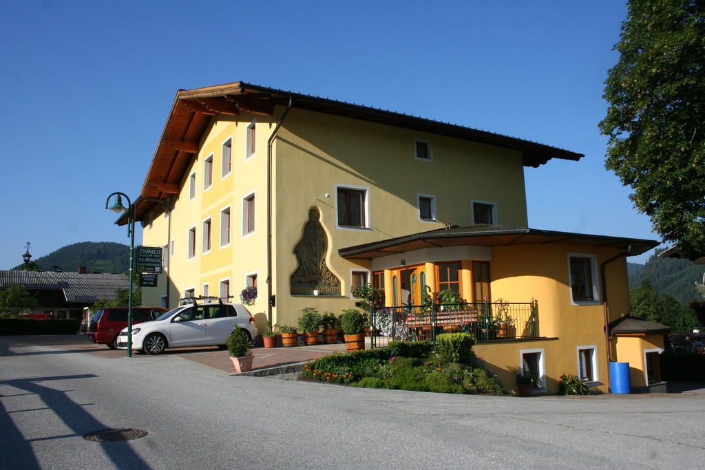 Hotel Pension Barbara Sankt Martin am Tennengebirge Bagian luar foto
